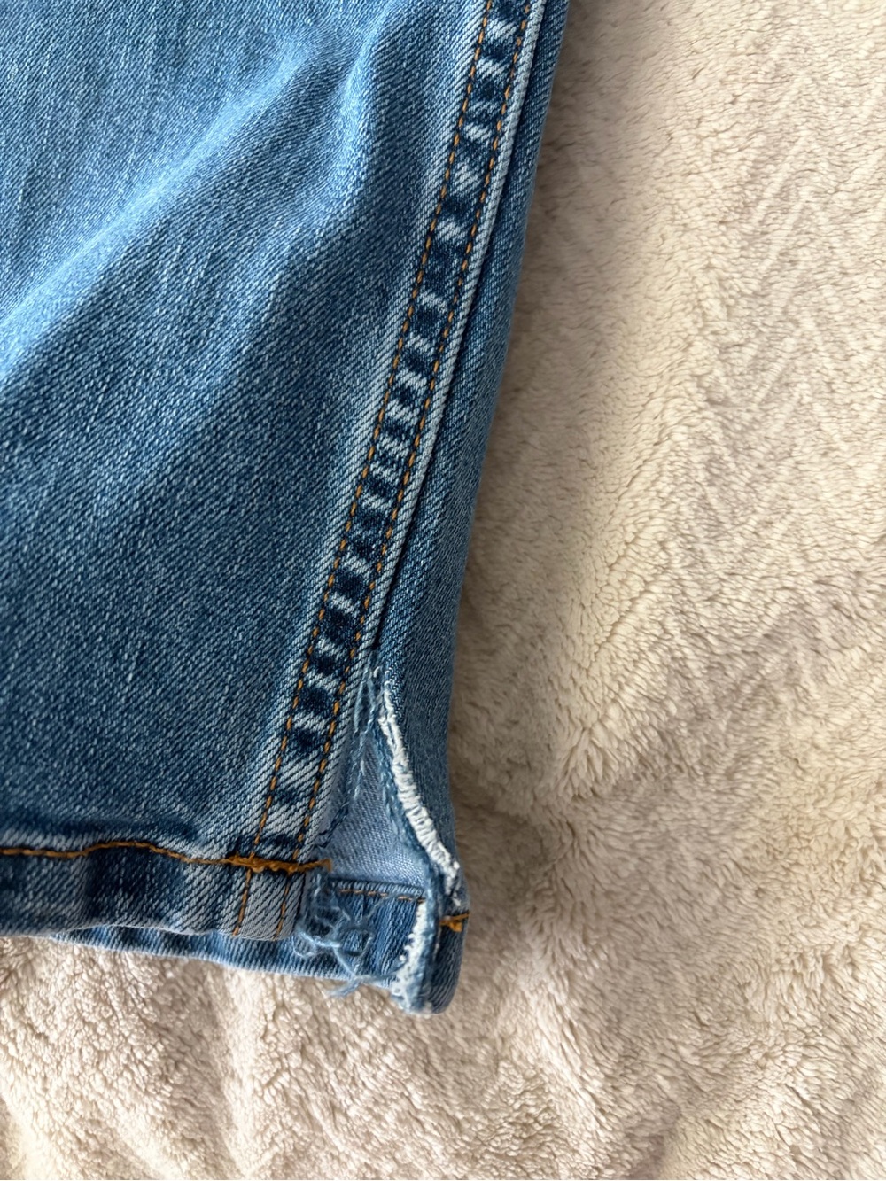 Carhartt Slim Fit Light Blue Denim Jeans with Contrast Stitching - Picture 3 of 6